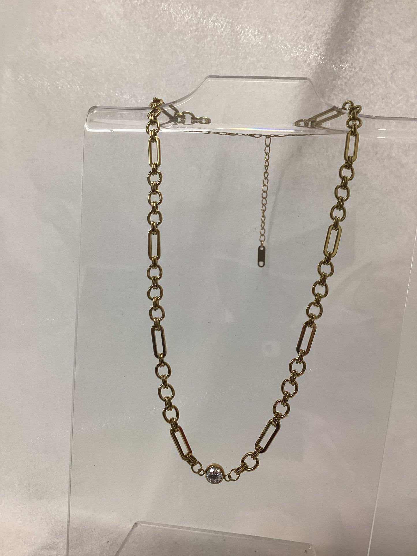 Chan Sut Single Diamond Chain