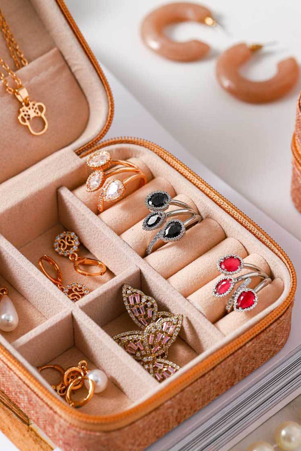 Retro Floral Print Portable Square Jewelry Box: Camel