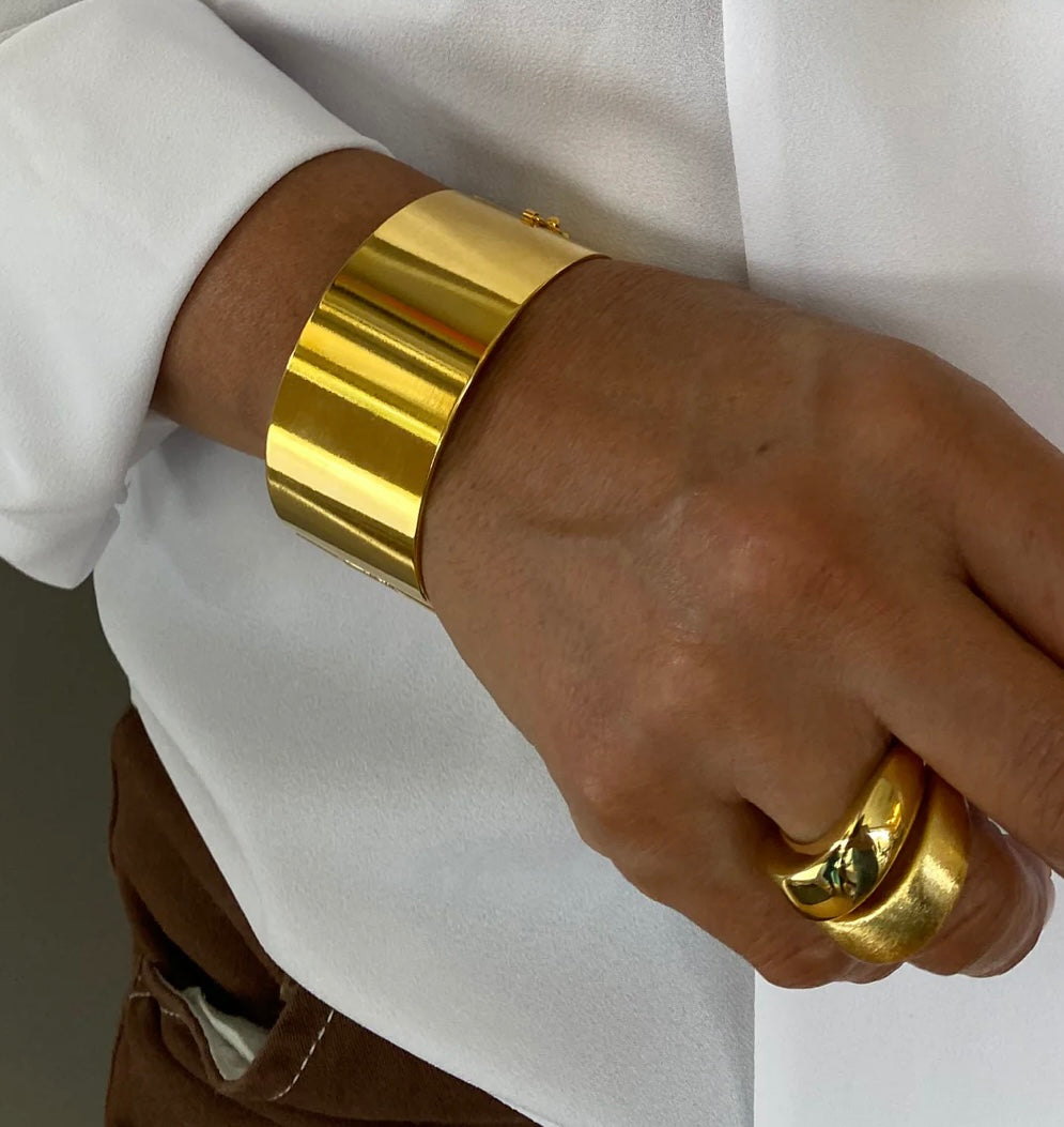 Betty Carre Alexandria Thick Hinged Sine Bracelet