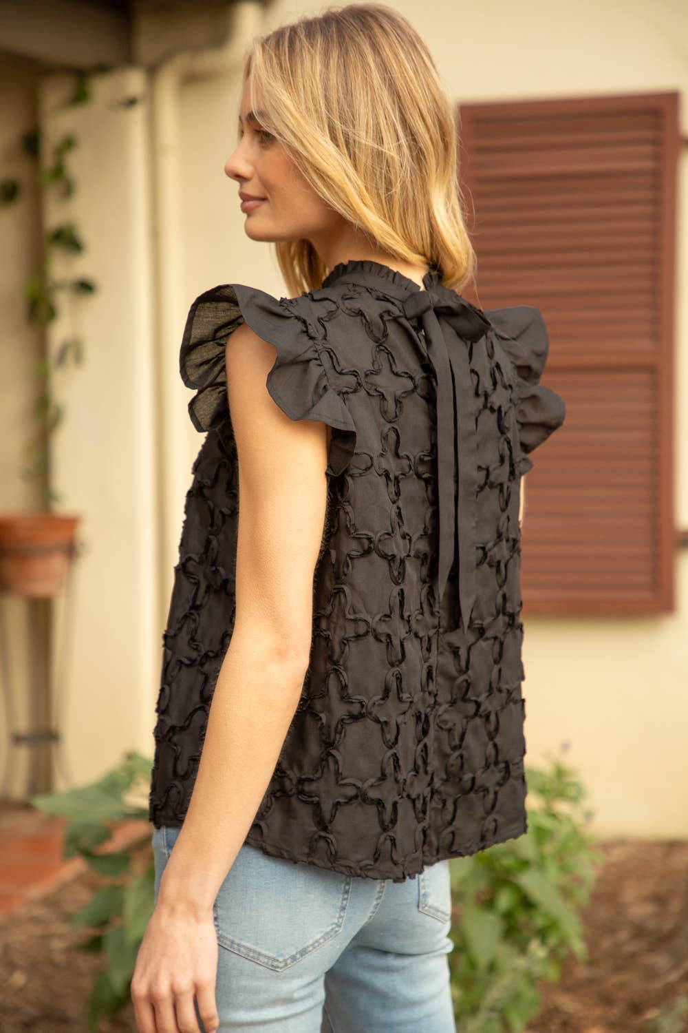 Ruffle Sleeve Tie Back Textured Top: Black