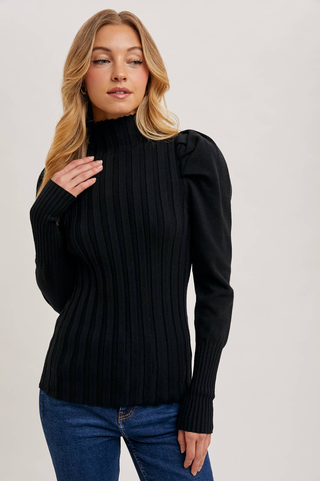 MOCK NECK PUFF SLEEVED KNIT TOP