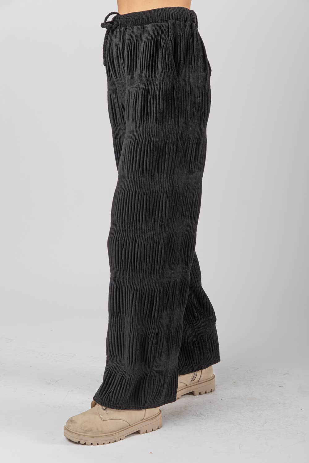 Crinkled Soft Velvet Comfy Straight Pants: Black