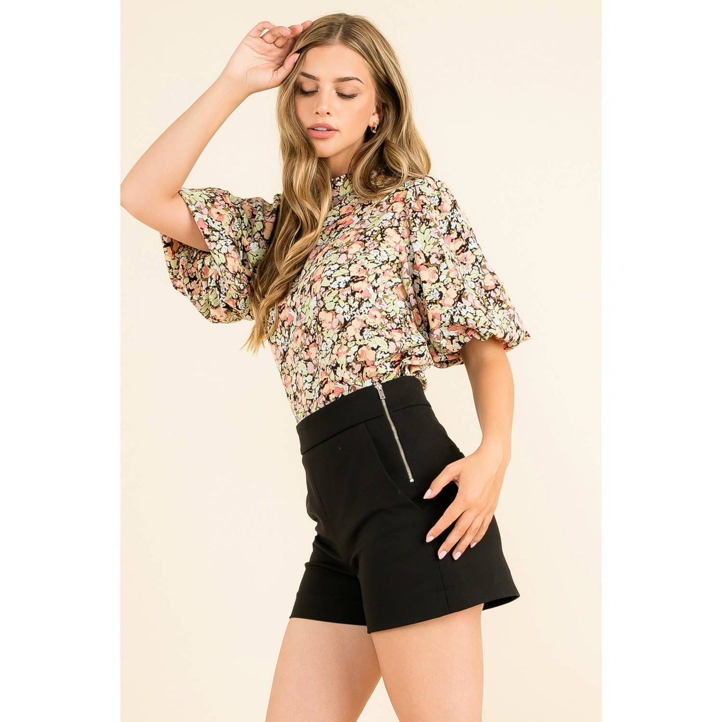 THML - Floral Print Puff Sleeve Top: BLACK