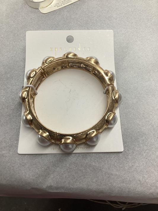 Influence Pearl Bracelet