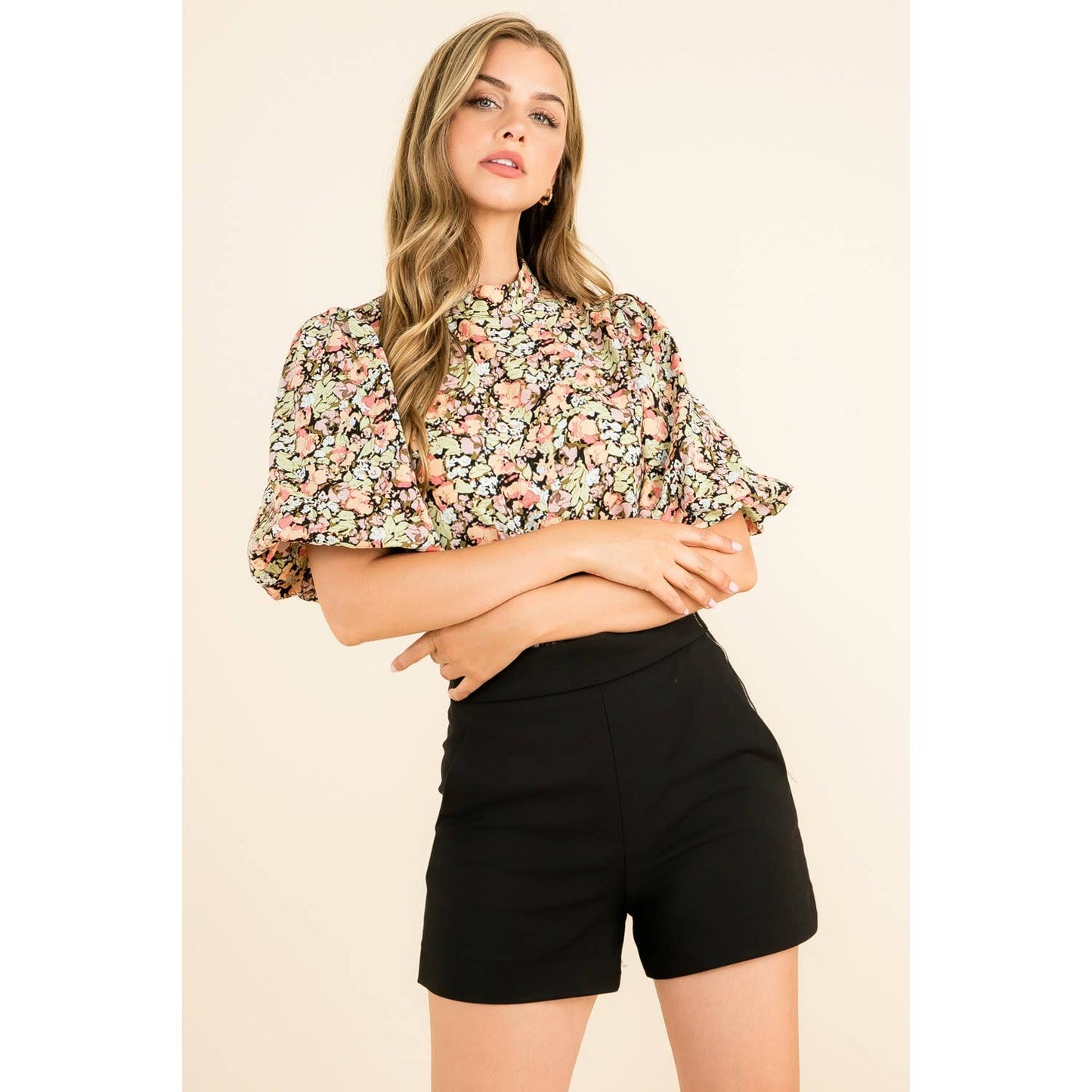 THML - Floral Print Puff Sleeve Top: BLACK