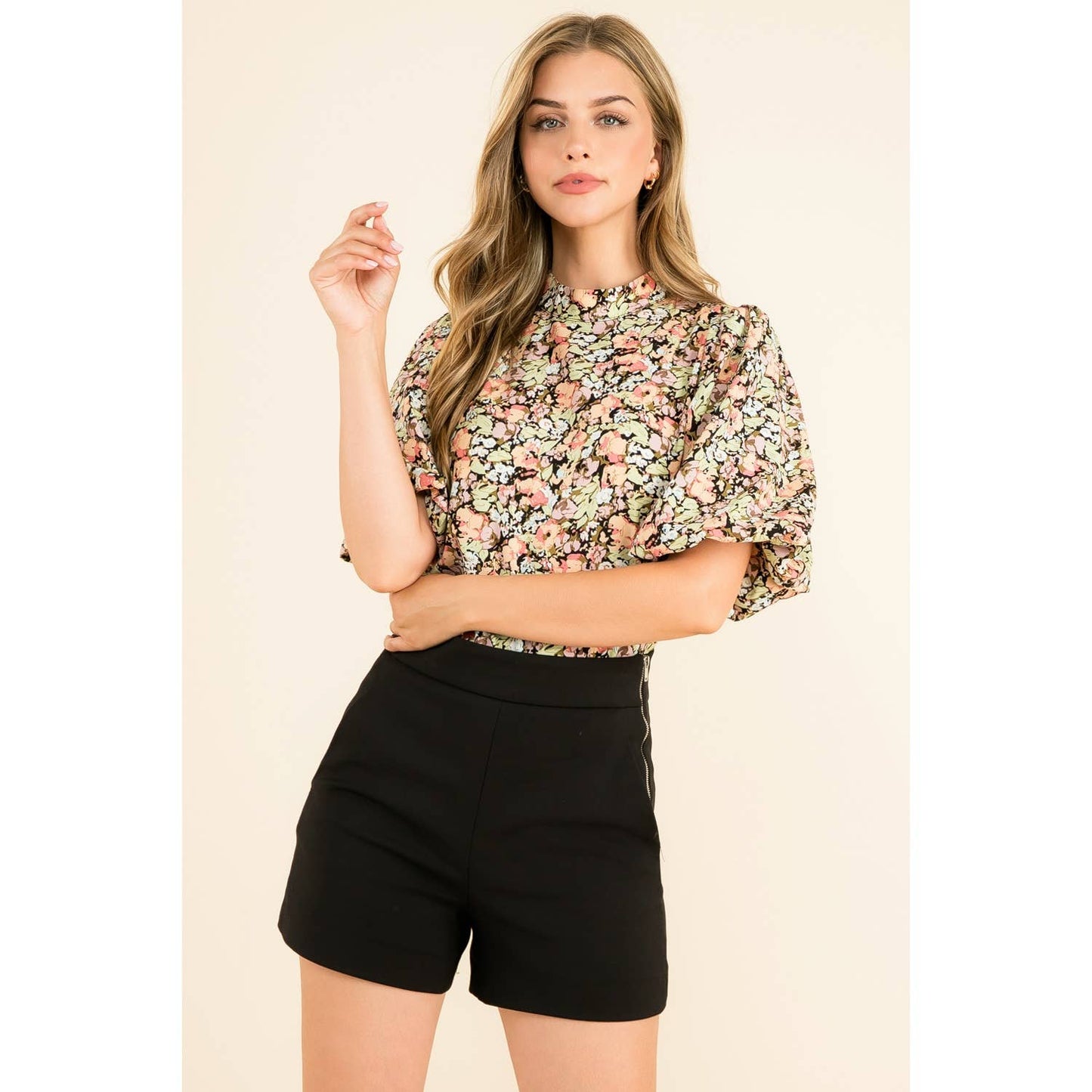 THML - Floral Print Puff Sleeve Top: BLACK