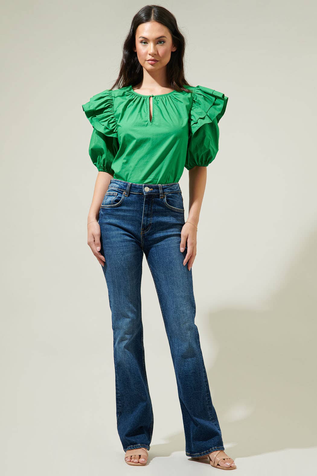 Flores Poplin Ruffle Short Sleeve Top: Kelly-Green