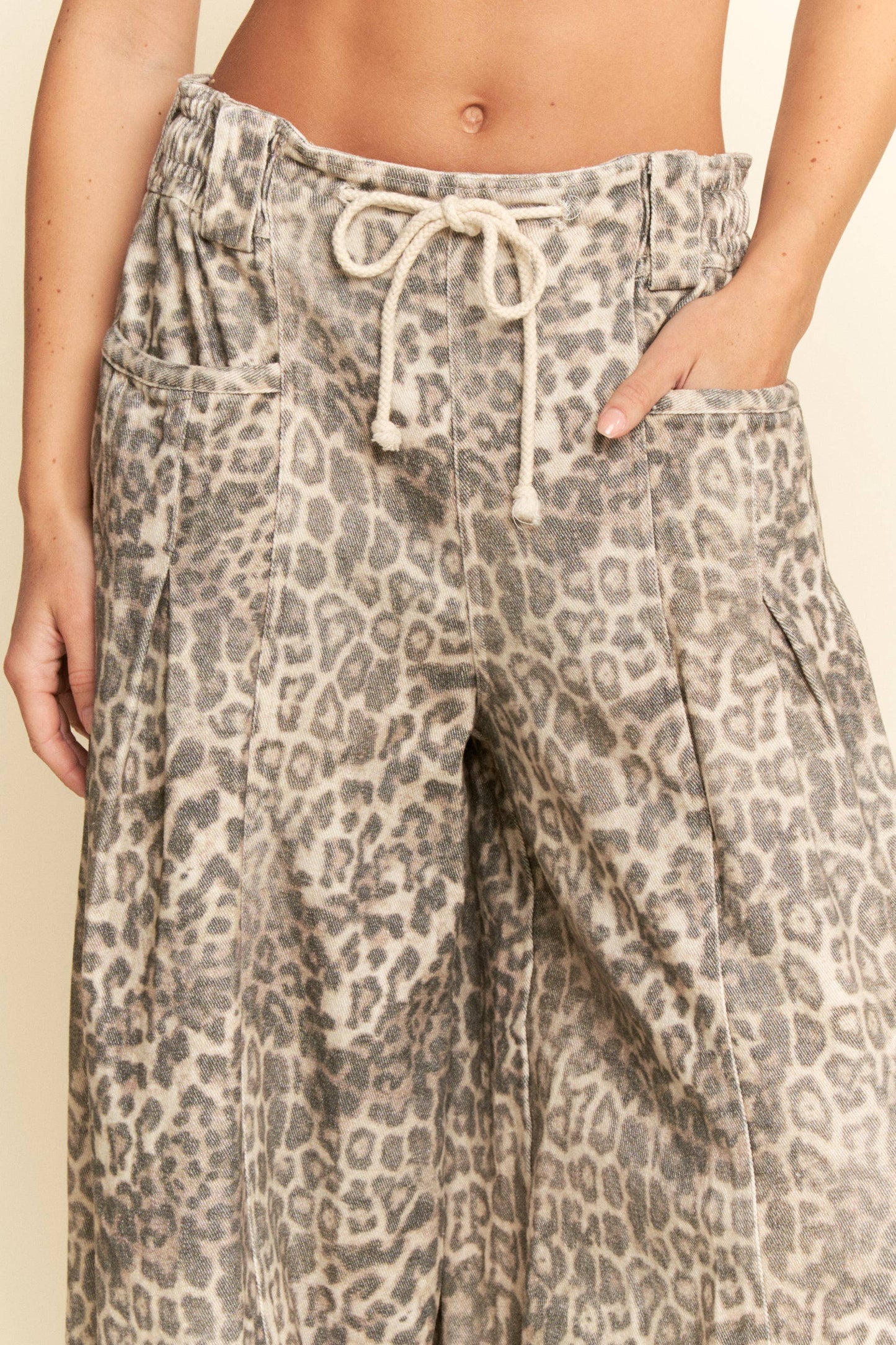 WASHED LEOPARD DEIM ELASTIC JEAN PANTS
