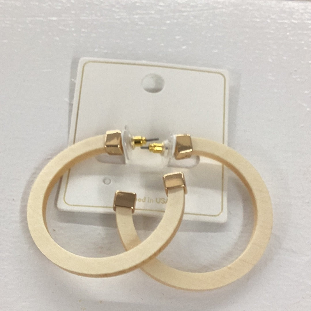 50 mm Colored Wood Hoops off white